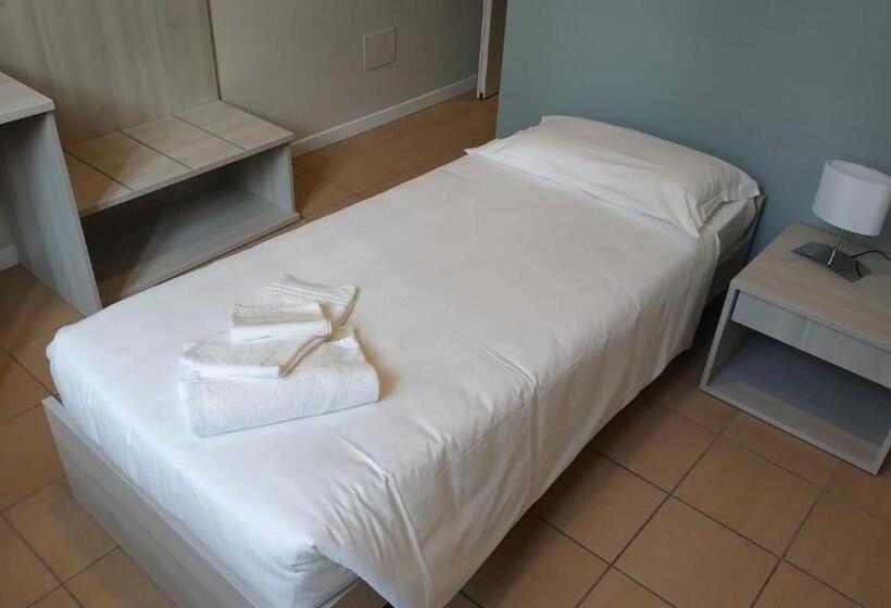 Pokój Standard, Casa Diocesana Di Altavilla