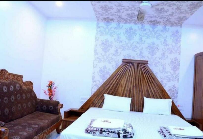 Номер Стандарт, Shalimar Executive, Uran Islampur