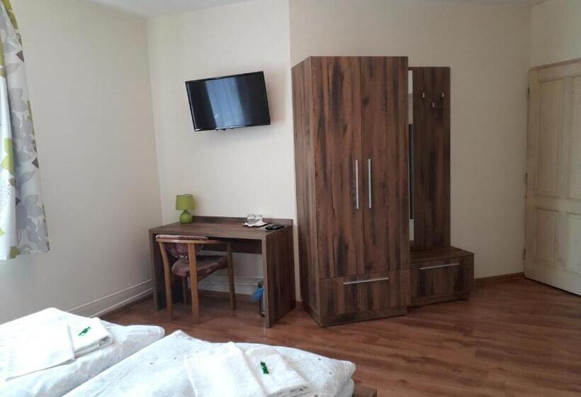 Трехместный Номер Deluxe, Penzión šefčík