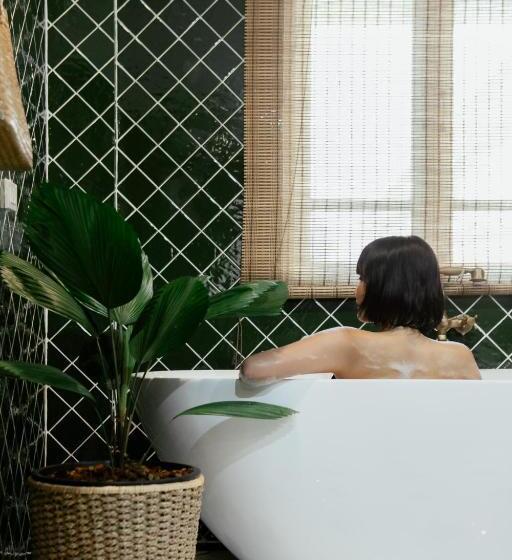 Номер Стандарт, Eden Hotel Bangsean