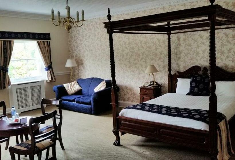 标准间, Haughton Hall