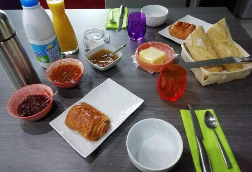 Номер Стандарт, Chez Marianne