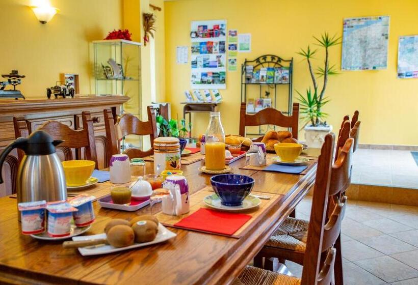 Трехместный Номер Классика, Chambres Et Table D Hôtes Les Trois Marquets