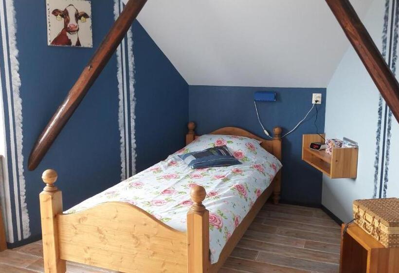 Номер Стандарт Вид на Сад, Bed & Breakfast “ Gastvrij Onthaal “