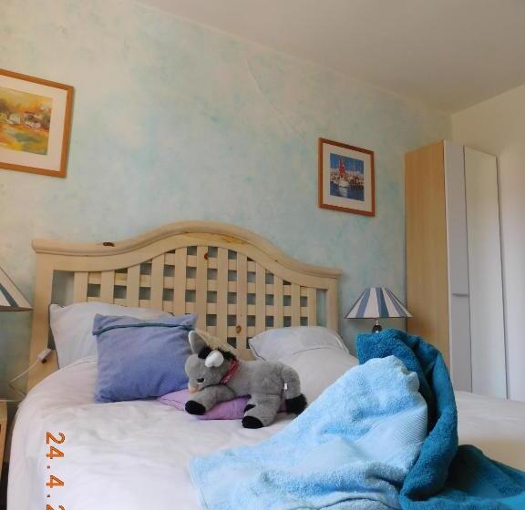 이코노미 룸, Chez Nous. B & B