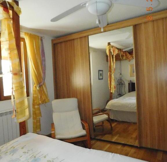 디럭스 룸, Chez Nous. B & B