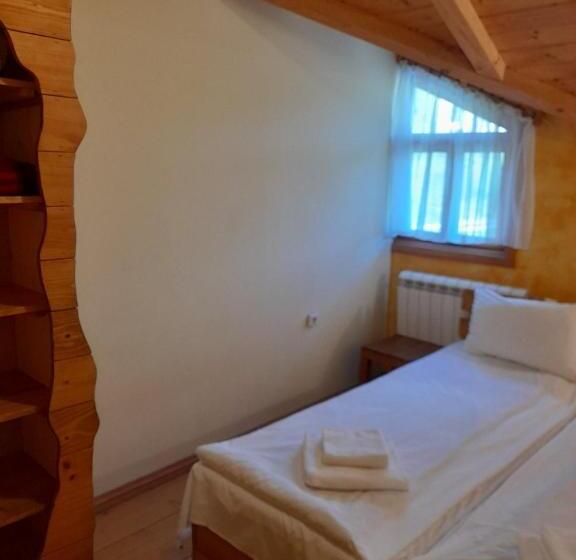 Номер Стандарт Вид на Горы, Kandaphery Guest Houses