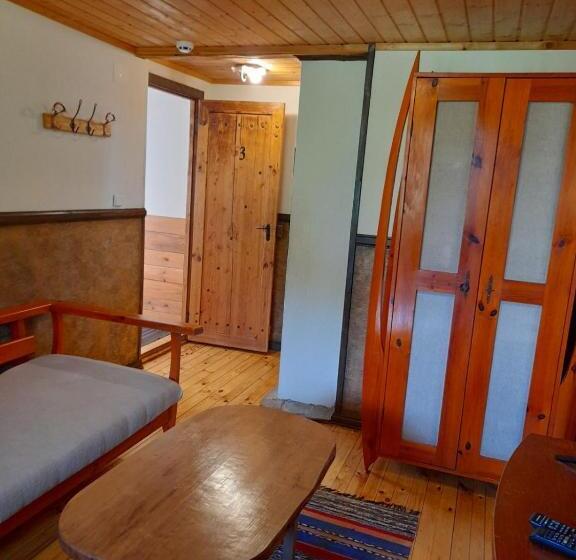 Люкс, Kandaphery Guest Houses