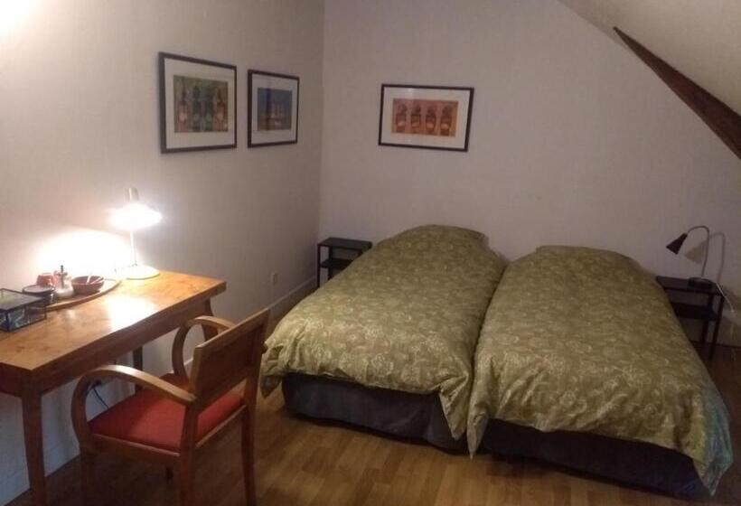 Номер Стандарт, Chambre D Hôtes L Ermite