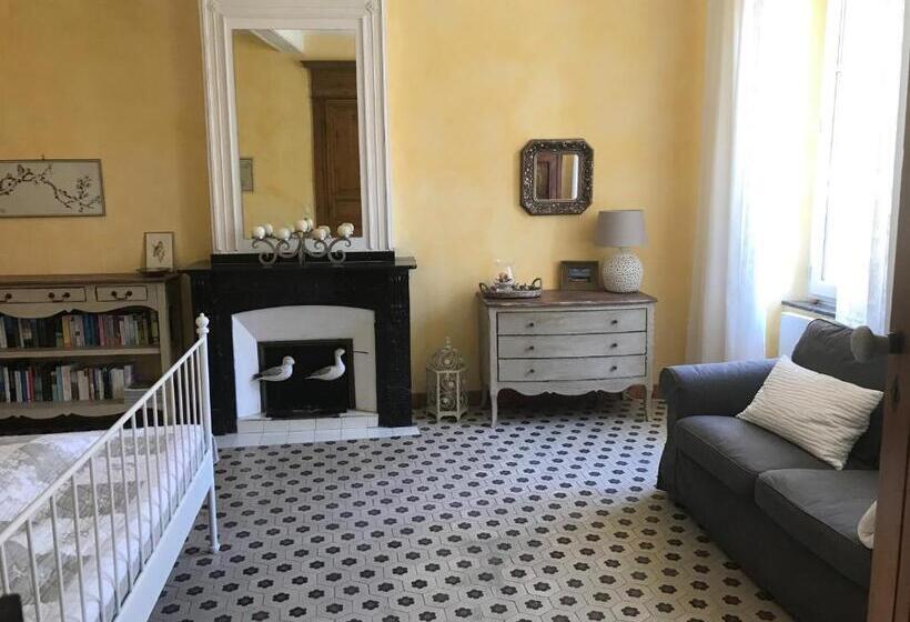 Номер Стандарт Совместная Ванная, Maison La Vie Est Belle