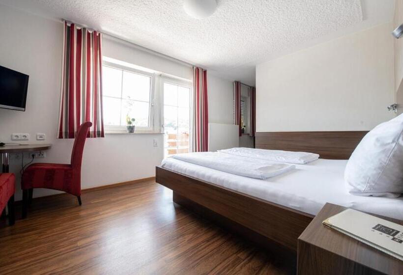 Номер Стандарт, Garni Hotel Henn