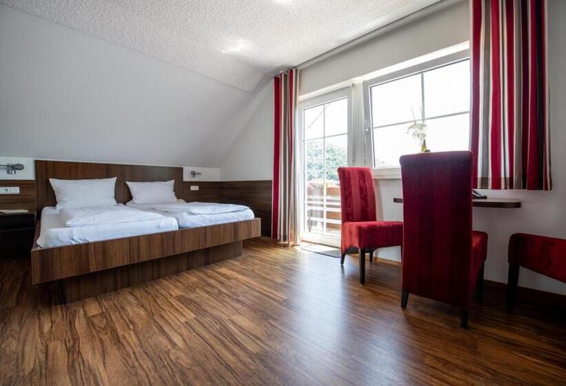 Номер Стандарт Трехместный, Garni Hotel Henn