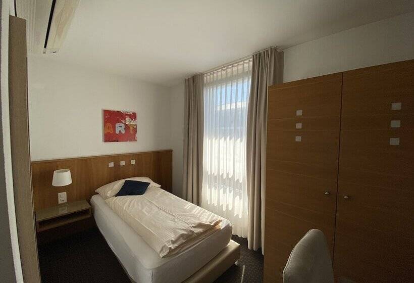 Номер Стандарт Индивидуальный, Businesshotel Lux