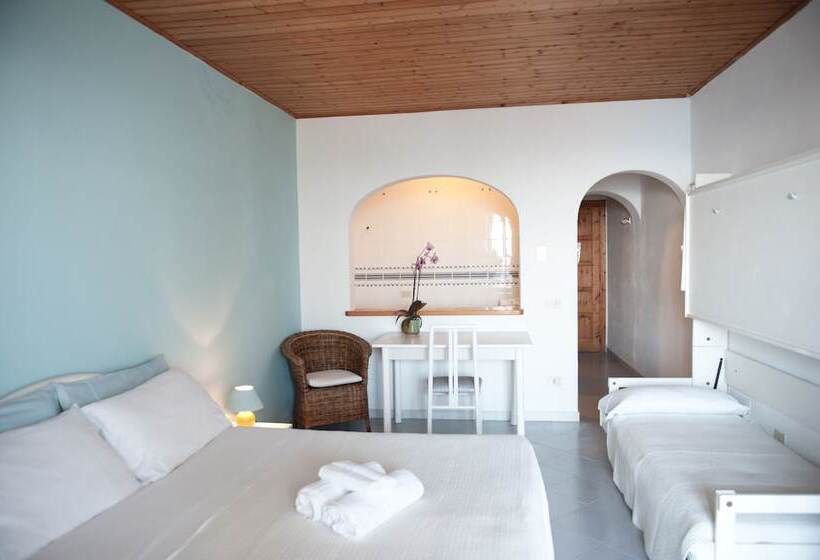 Номер Стандарт Трехместный, Paradise Relais Villa Janto