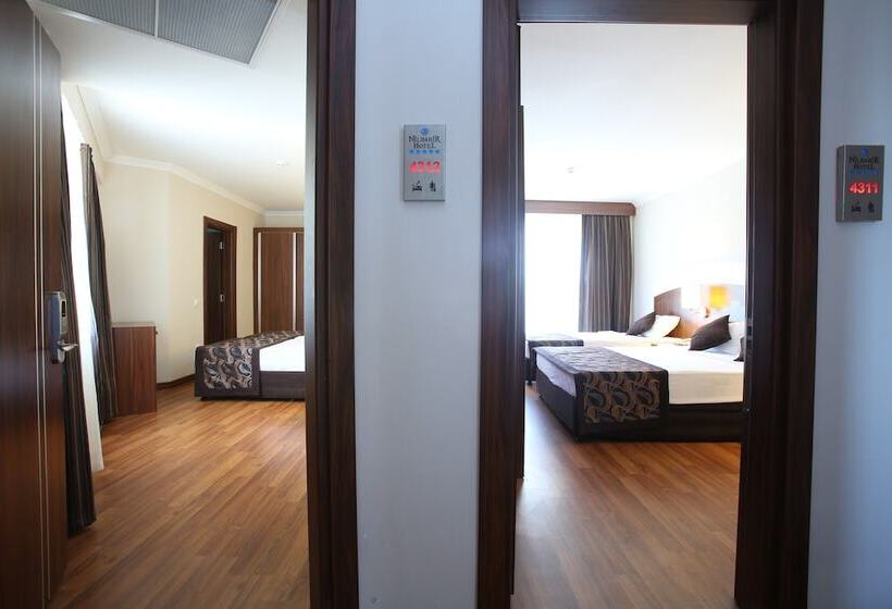 Семейный Номер, Throne Beach Resort & Spa