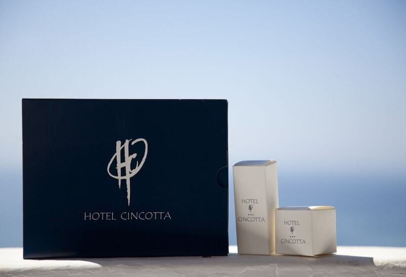 オーシャンビュースーペリアールーム, Cincotta