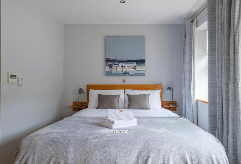 디럭스 룸 킹사이즈 침대, The Eyre Square Townhouse