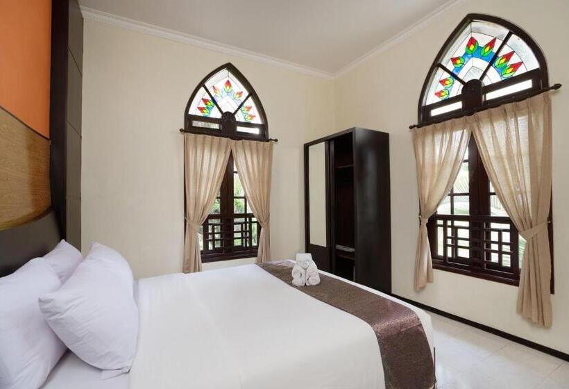 Апартаменты Deluxe 3 Спальни, Royal Hotel And Villa Batu