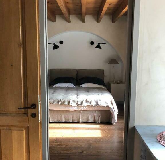 Люкс Вид на Сад, Le Moulin De Longchamp   Maison D Hôtes