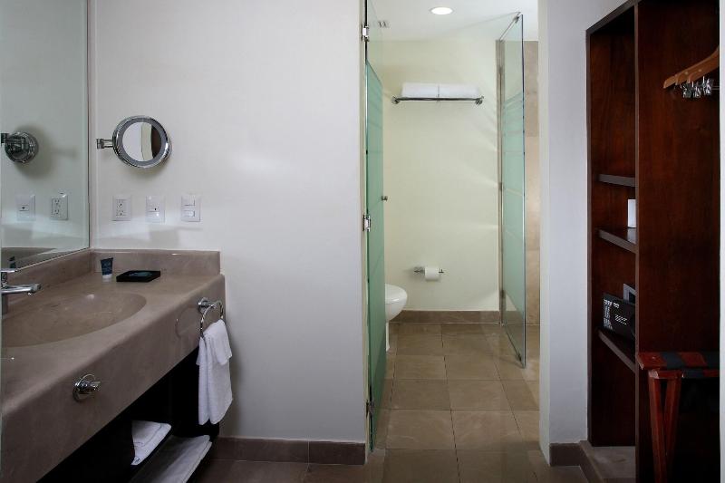 キングサイズベッドのスタンダードルーム, Four Points By Sheraton Veracruz