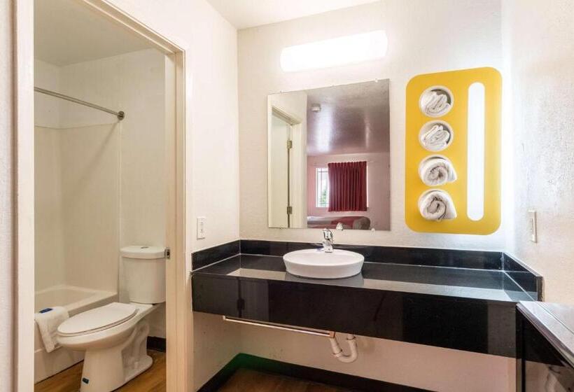 Стандартный Номер Кровать Кинг, Motel 6 Seguin Tx