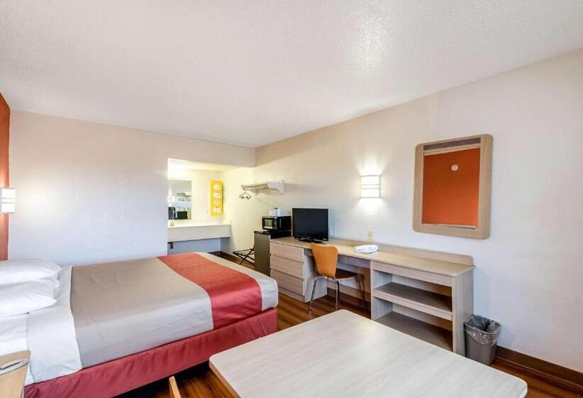 장애인을 위한 스탠다드 룸, Motel 6 Anniston, Al