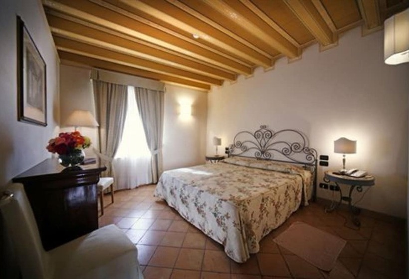 Номер Deluxe Вид на Озеро, Romantik Hotel Relais Mirabella Iseo