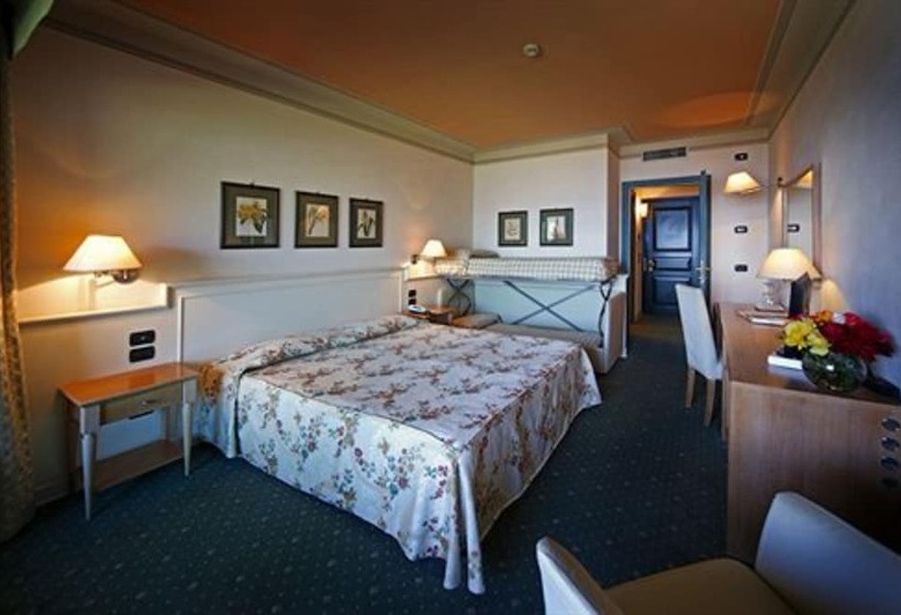 Номер Стандарт Вид на Озеро, Romantik Hotel Relais Mirabella Iseo