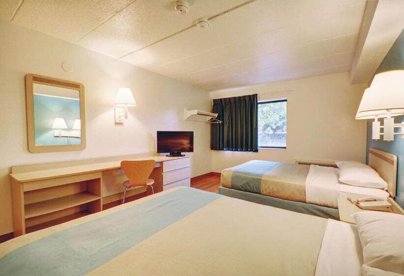２ダブルベッドのスタンダードルーム, Motel 6newport, Ri