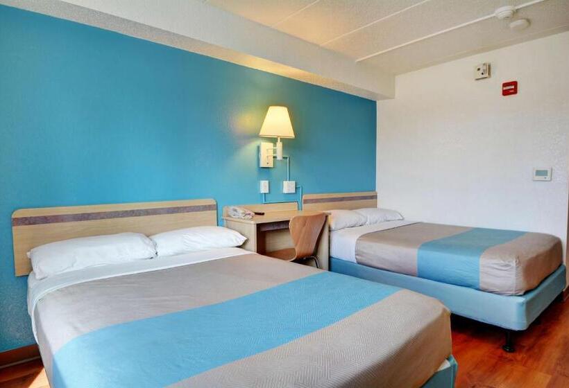 ２ダブルベッドのスタンダードルーム, Motel 6newport, Ri