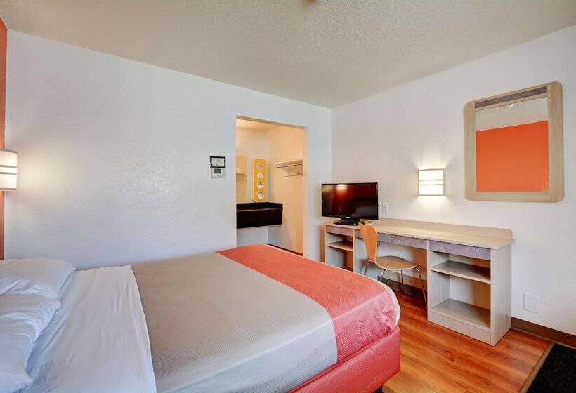 Номер Deluxe Адаптированный для Инвалидов, Motel 6southington, Ct  Hartford