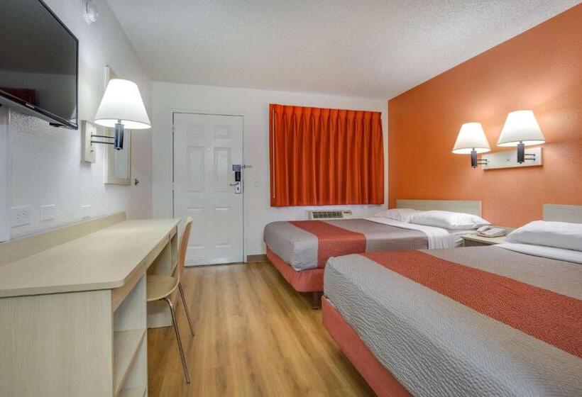 이코노이 4인룸, Motel 6tempe, Az  Broadway  Asu