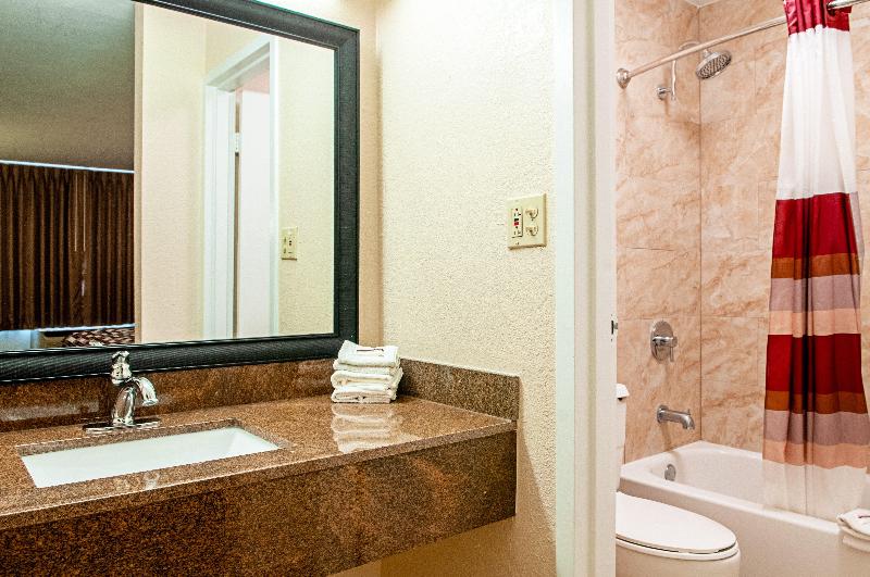 Номер Deluxe Кровать Кинг, Red Roof Inn Slidell