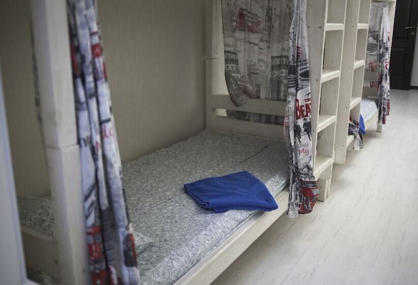 ルームシェアのワンベッド, Piterstay Hostel
