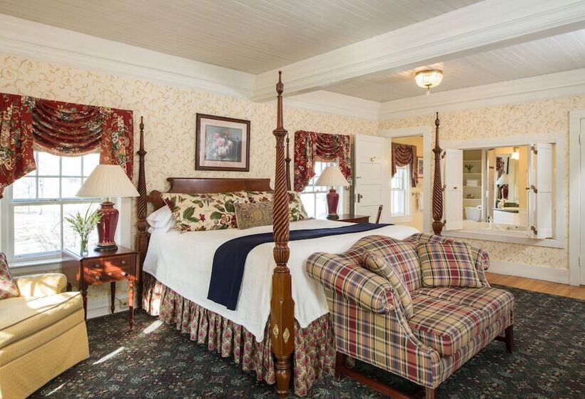 Romantic Room, The Inn At Ormsby Hill