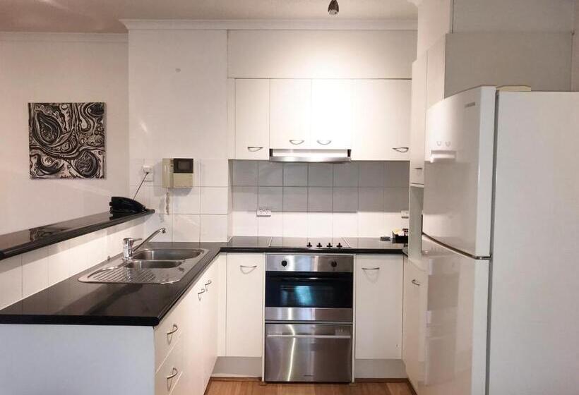 Апартаменты 2 Спальни с Балконом, Frisco Apartments