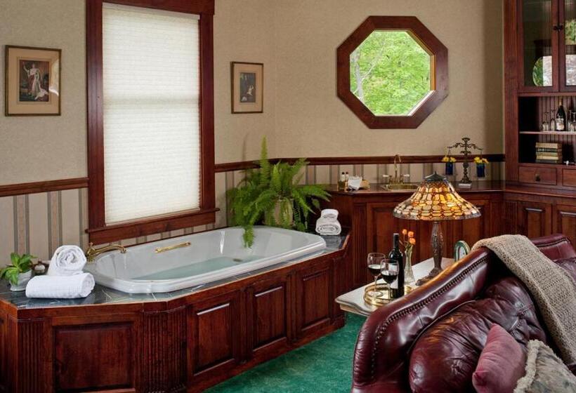 디럭스 스위트 킹 침대, Old Rittenhouse Inn