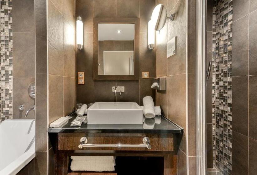 Полулюкс Повышенной Комфортности, Zenitude Hotel La Valadiere, Ascend Hotel Collection