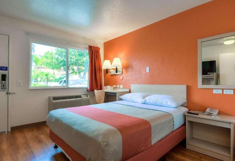 Номер Стандарт Адаптированный для Инвалидов, Motel 6 Westminster, Ca   South   Long Beach Area