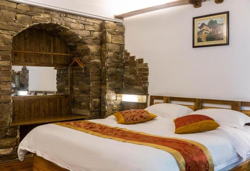 Номер Стандарт Вид на Горы, Destination Youth Hostel