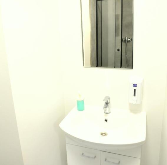 اتاق عادی, Erasmus Rooms Genius