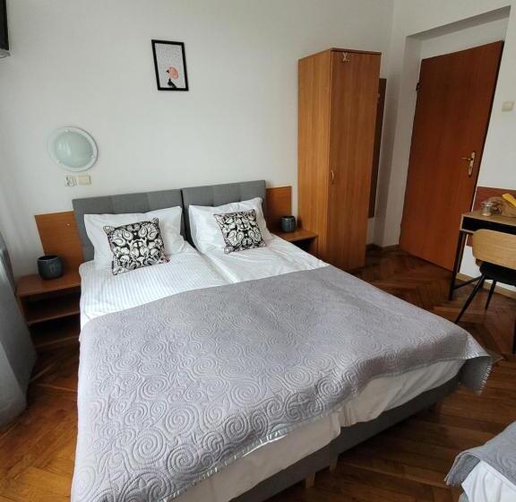 Quarto standart com varanda, Zajazd Meran