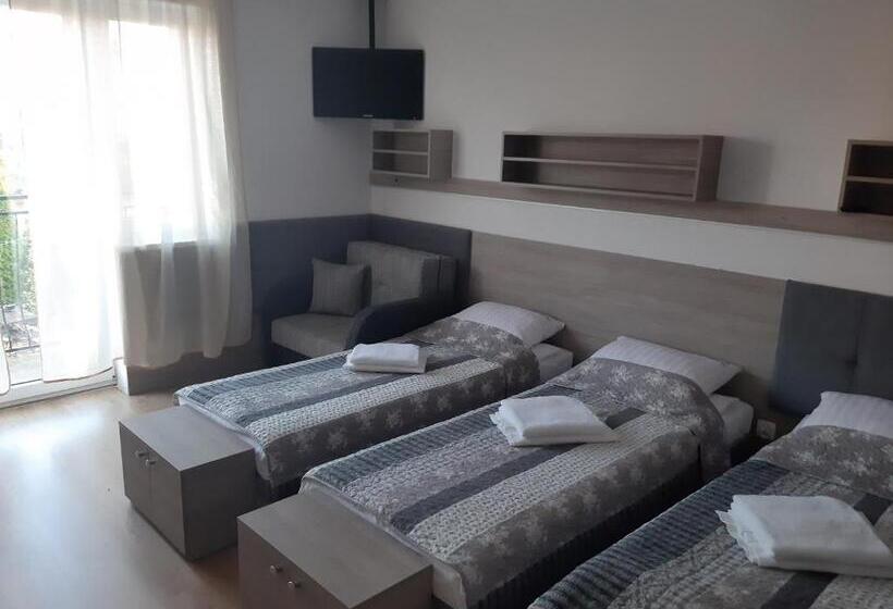 Четырехместный Номер Стандарт, Tasarz Spa Ośrodek Wczasowy