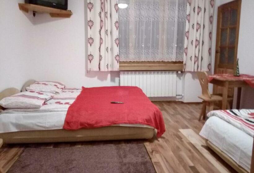 Номер Стандарт Трехместный, U Skowronków