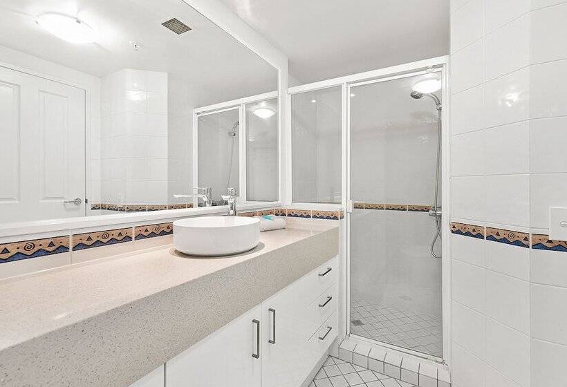 Апартаменты 3 Спальни, Crystal Bay On The Broadwater