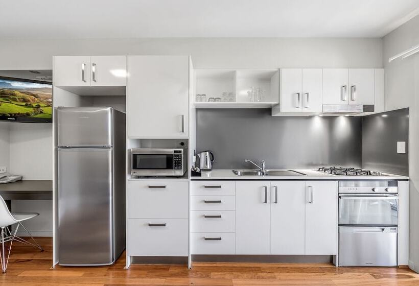 Апартаменты 1 Спальня, Essence Apartments Chermside
