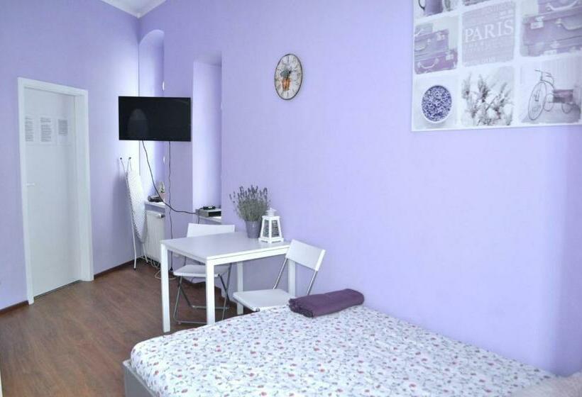 آپارتمان 1 خوابه, Happy House Hostel