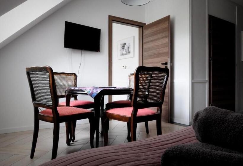 Люкс 2 Спальни, Czarna Dama Apartamenty