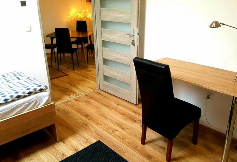 جناح, Apartamenty Daisy