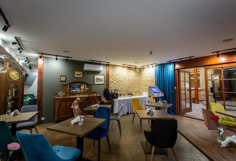 Номер Стандарт с Балконом, Aparthotel Jurowiecka 60